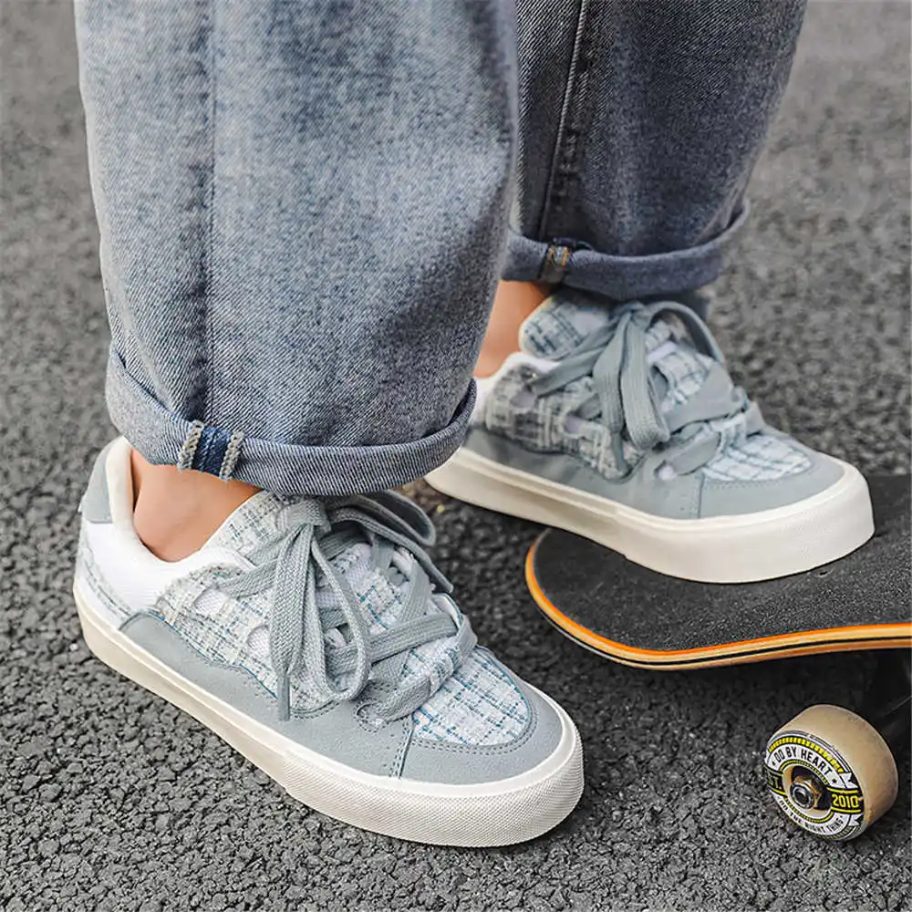 Sepatu bot krem wanita, dengan - Men'S Grooming Products Kit ulasan dan harga